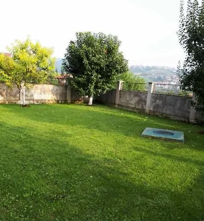 Apartman, Zabrde, Sprat Kuce, Sa Bastom, Parking, Wi Fi. * Sarajevo